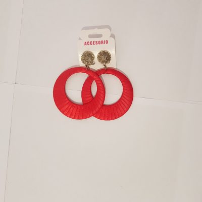 pendientes de aro rojo