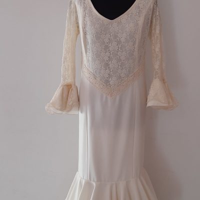 traje de flamenca beig