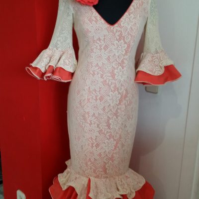 traje de flamenca de encaje
