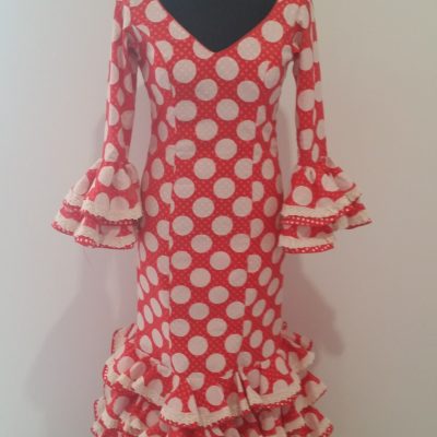 traje de flamenca rojo con lunares blancos