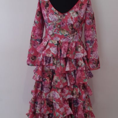 traje de flamenca con volantes
