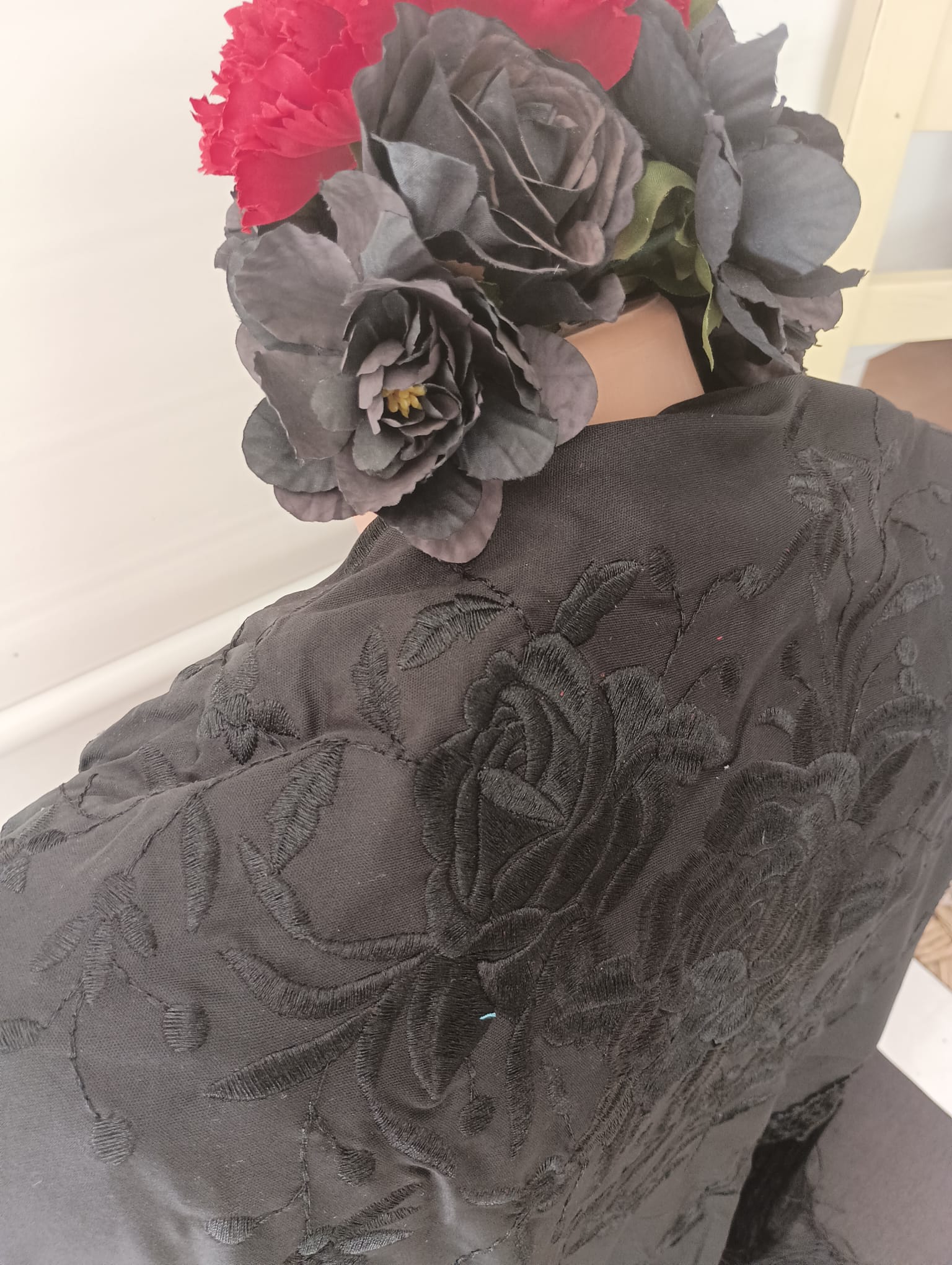 MANTONCILLO NEGRO FLOR NEGRO